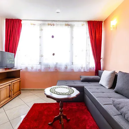 Uvala Apartment *